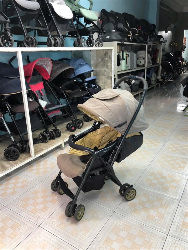 Xe đẩy Combi Mechacal First