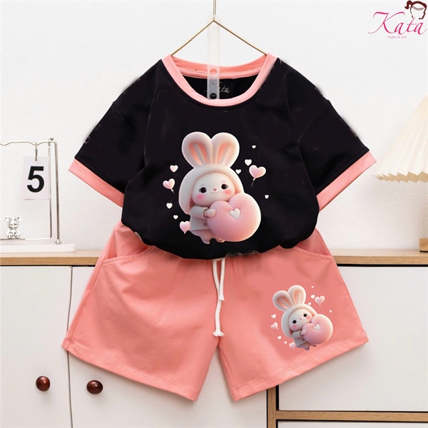 BG QUẦN SHORT TAY BO THỎ ÔM TRÁI TIM