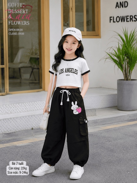 Quần Jogger Túi Hộp Thỏ Dâu Bé Gái