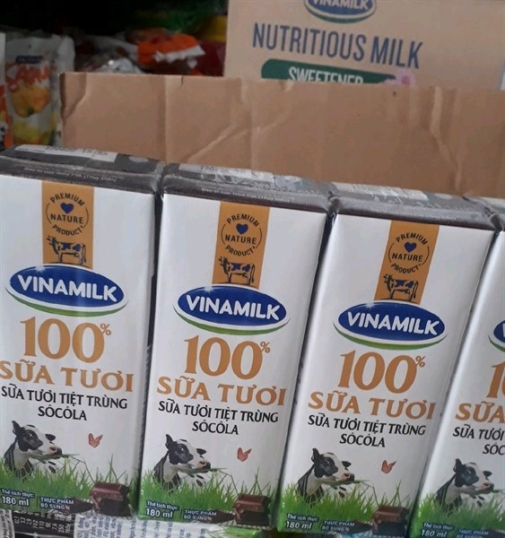Sữa tươi tiệt trùng sô cô la Vinamilk 180ml