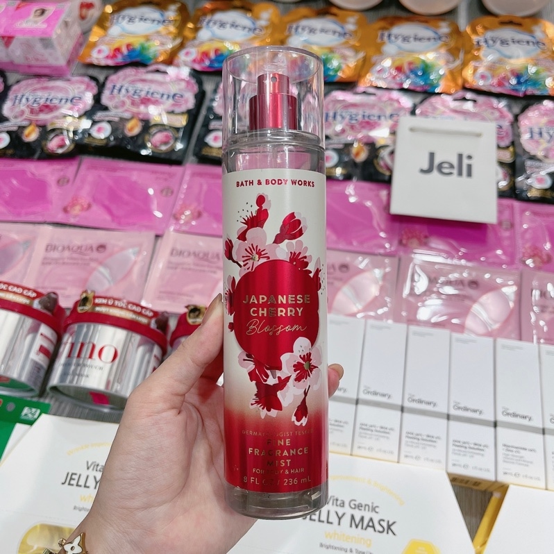 Xịt Thơm Body Mist Japanese Cherry Blossom-Mỹ 236ml