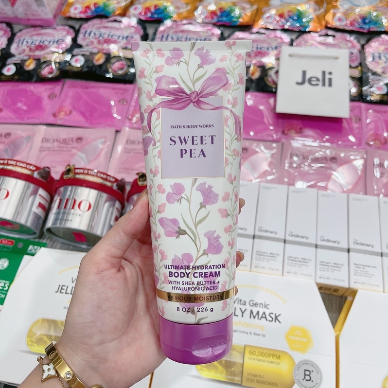 Kem Dưỡng Thể Hương Nước Hoa Sweet Pea By Bath & Body Works Mỹ 226g
