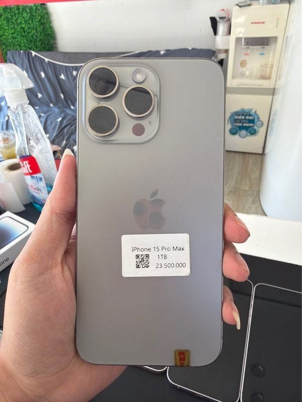Iphone 15Prm 1TB titan