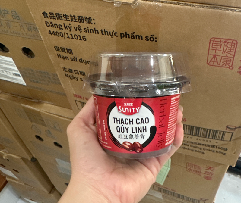 Thạch cao quy linh đậu đỏ 215g ( 36 cốc/thùng )