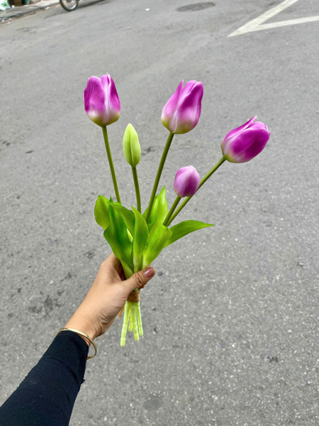 Bó tuy líp cao su xịn 1 - Tím đỏ - Hoa cành ngắn - Hoa Lụa Vân Vượng