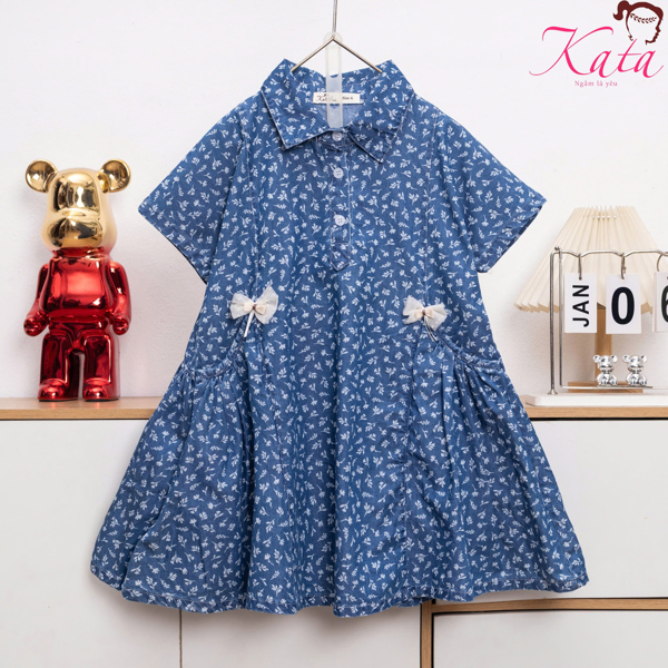 Đầm Bé Gái Denim Hoa Nhí Cổ Sơ Mi