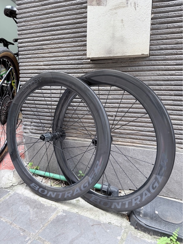 Vành Carbon Road Bontrager Aero Plus 62