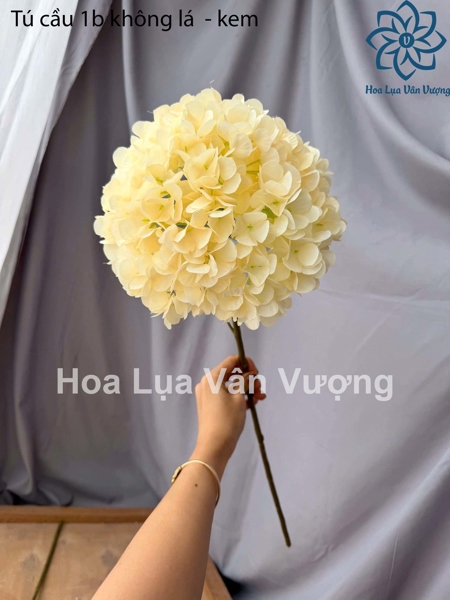Tú cầu 1b không lá - kem - Hoa cành dài - Hoa Lụa Vân Vượng