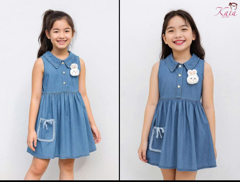 Đầm Jean Bé Gái Cổ Sen Thỏ Bông