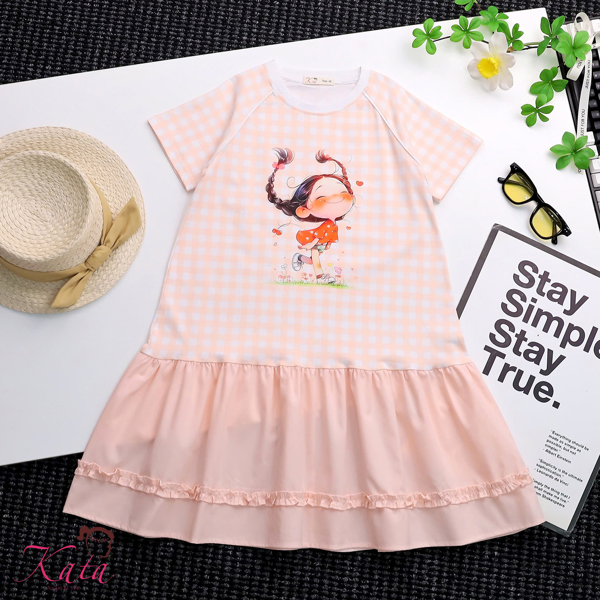 Đầm Bé Gái Caro In Hình Cô Bé Dễ Thương