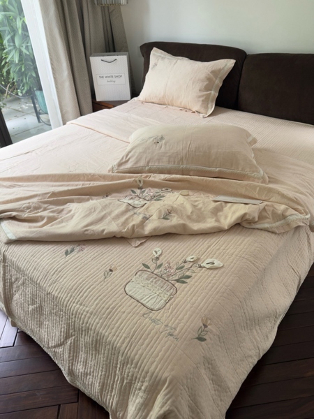 Bộ ga "Lam chi" | 100% Cotton mềm - Chần full - Thêu giỏ hoa - Be - YH16.Q