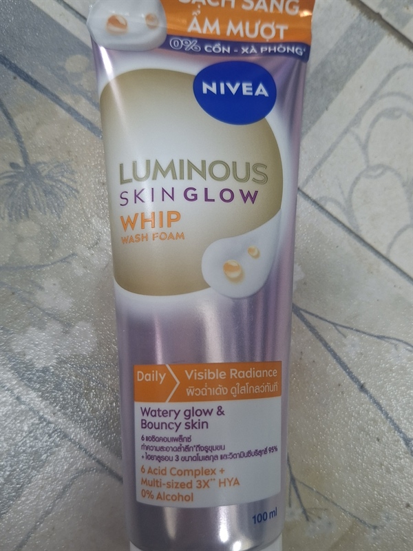 Sữa rửa mặt Nivea sạch sáng mịn mượt 100g