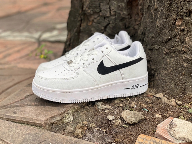 AF1 trắng logo đen Rep 1:1