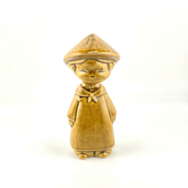 Ceramic statue: Vietnamese Girl - Brown