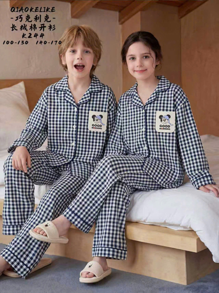 35661-Bộ Pyjama Mickey Caro Đen