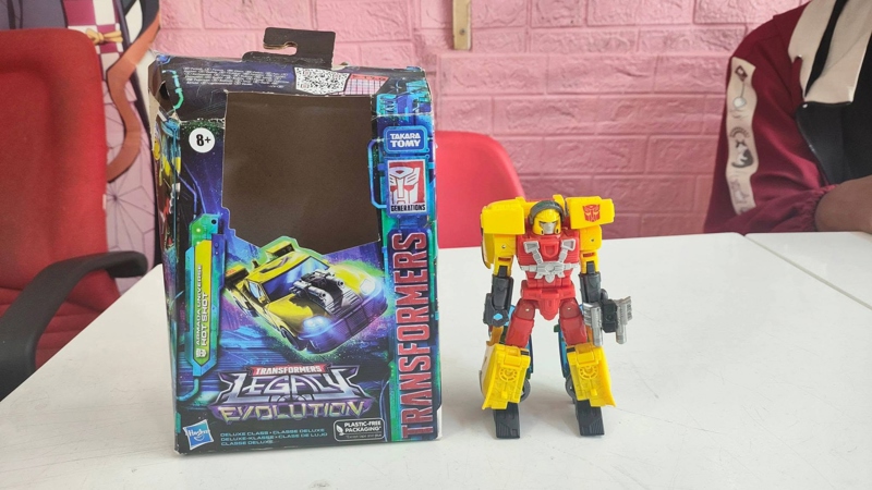 Mua bán (2ND)TRANSFORMERS LEGACY EVOLUTION ARMADA UNIVERSE HOT SHOT