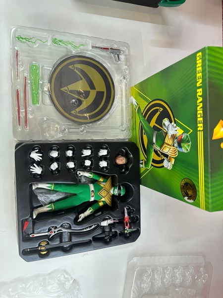 Mua bán (CÓ TT) MEZCO TOYS MIGHTY MORPHIN POWER RANGERS GREEN RANGER