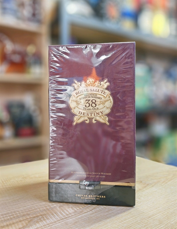 Rượu Royal Salute 38 năm chai nhỏ 50cl 40%