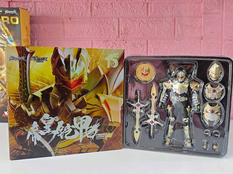 Mua bán (2ND-RỈ NẮP PIN-BỂ VỈ) SET KATROX ARMOR HERO EMPEROR + LOONG