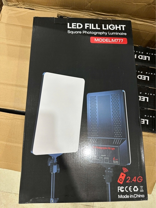 Đèn LED Live Stream VUÔNG M777