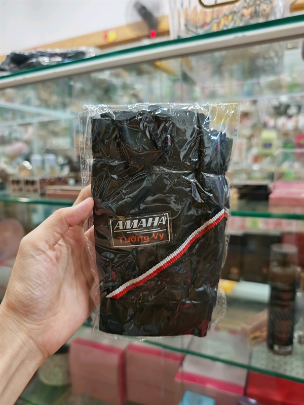 Bao tay amaha Tường Vy cắt 5 ngón