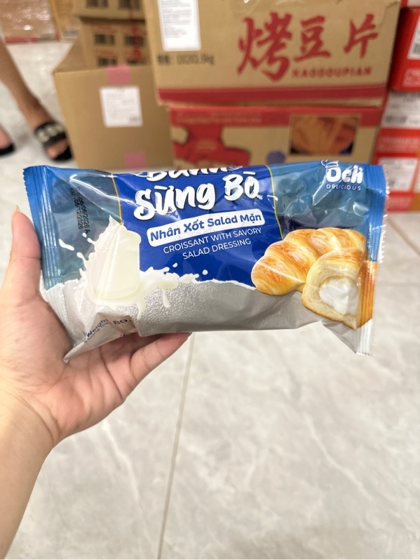 Bánh sừng bò - nhân xốt salad mặn - 80g ( 1 bịch/8 cái - 1 thùng/ 6 bịch )