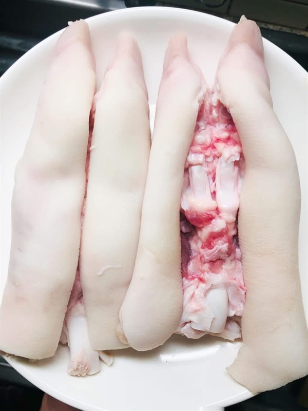 Móng heo rút xương