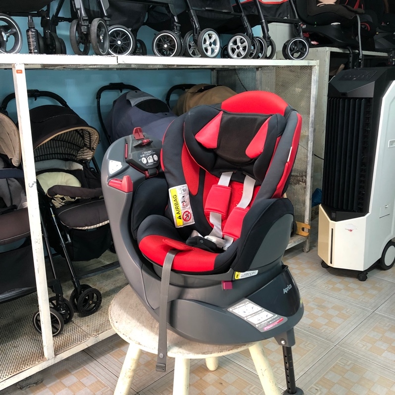 Ghế ô tô Aprica Deaturn xoay 360