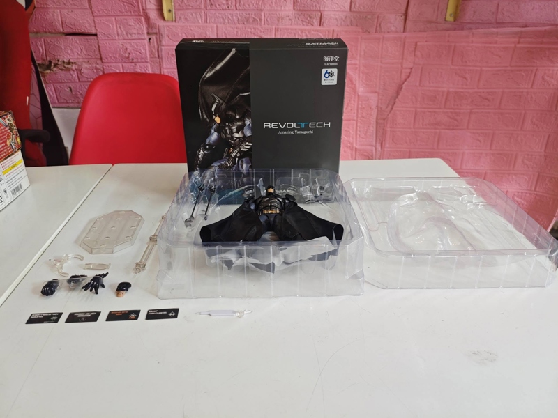 Mua bán (CÓ TÌNH TRẠNG) REVOLTECH BATMAN ARKHAM KNIGHT VER