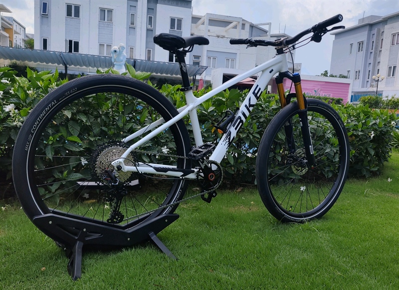Xe Đạp MTB Zbike Custom màu Trắng - 12s (Hồ Ngọc Tài KH8248197)
