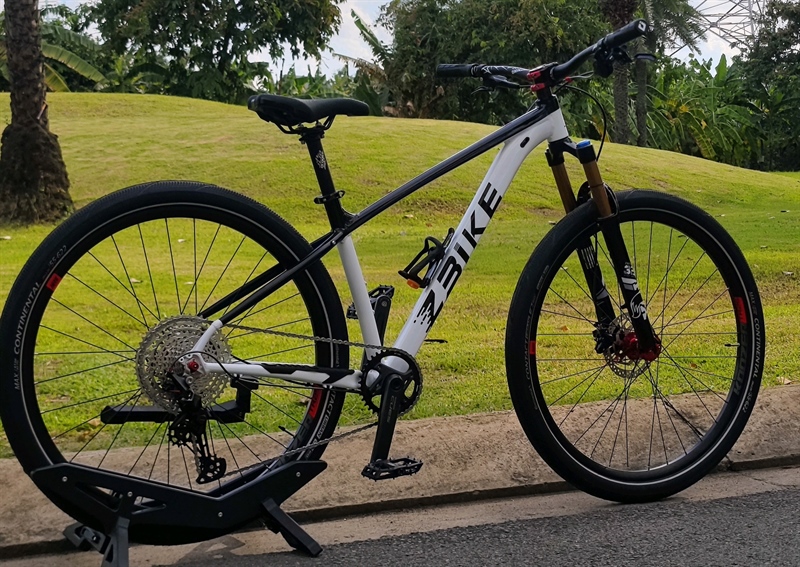 Xe Đap MTB Zbike Custom Màu Trắng line Đen - Group Shimano 12s (Thanh Trần KH8248200)