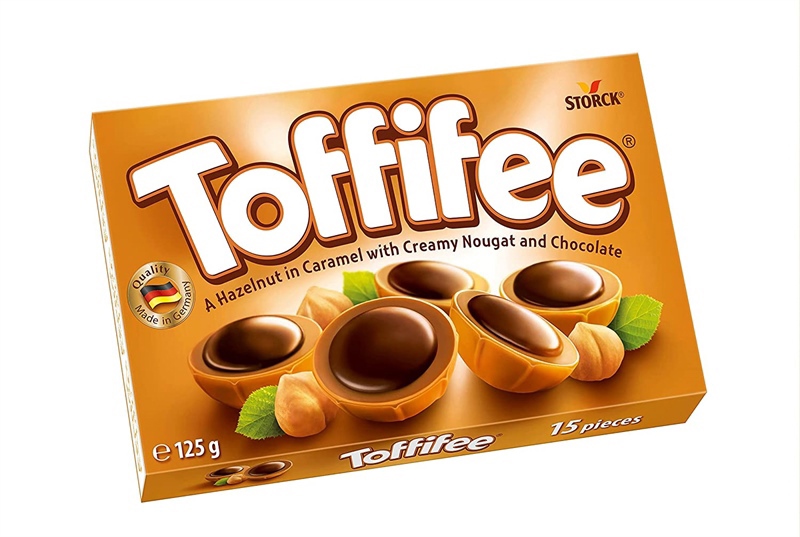 Kẹo Caramen Mềm Phủ Sô-Cô-La Nhân Hạt Dẻ Toffifee 125 G