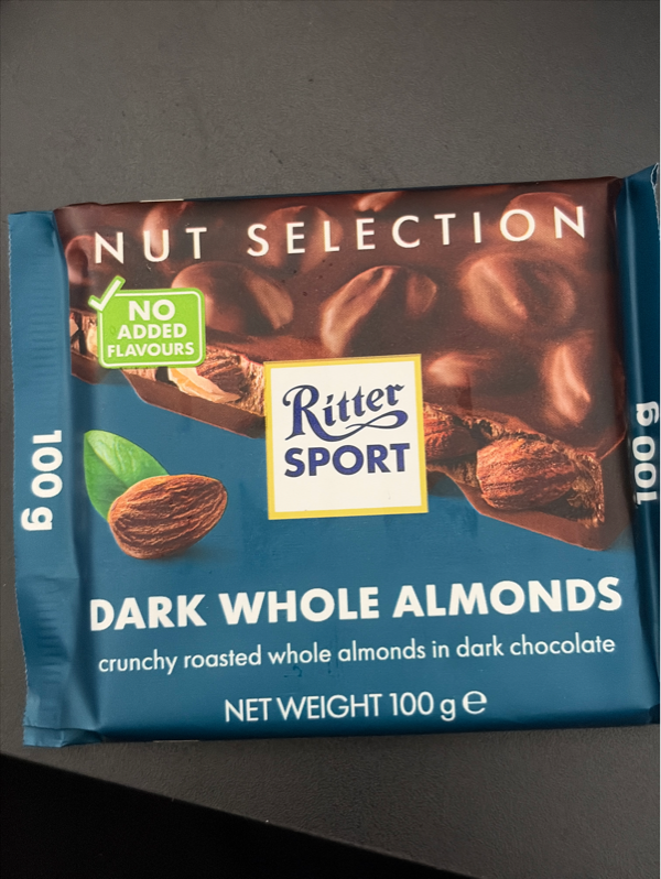 Sô-Cô-La Đen Ritter Sport Dạng Thanh, Hạnh Nhân, Không Có Nhân 100 G