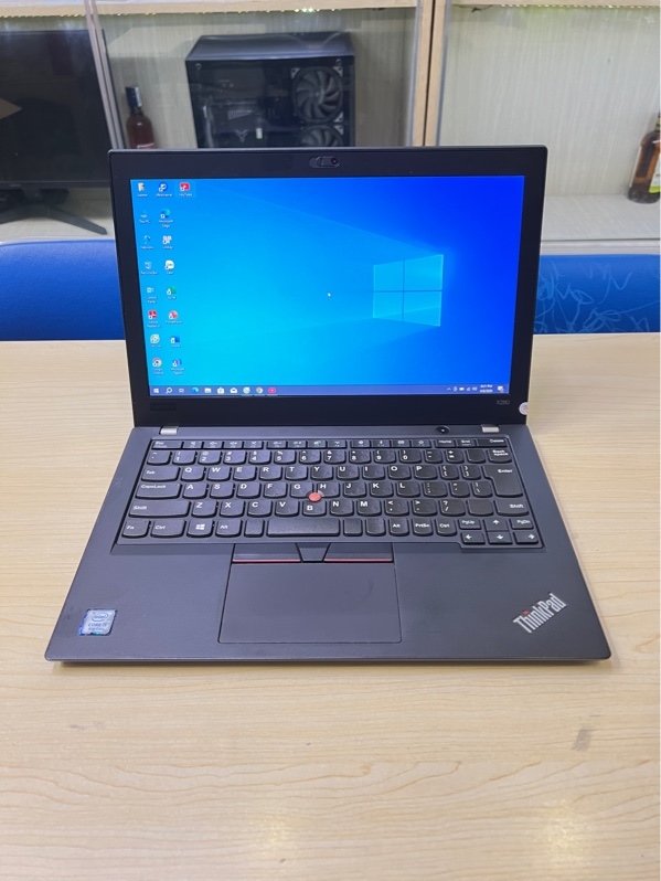 Lenovo Thinkpad X280: Core i5-8250U / Ram 8G / Ssd 128G / Màn 12.5inch.