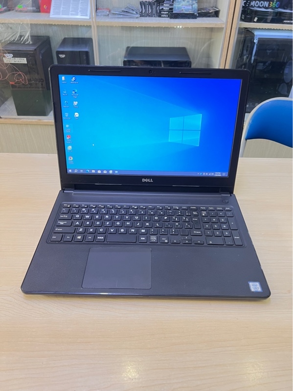 Dell Vostro 15-3568: Core i5-7200U / Ram 8G / Ssd 256G / Màn 15.6inch.