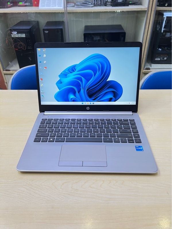 Hp 240G8 Notebook PC: i5-1135G7 / Ram 8G / Ssd 256G / Màn 14inch.