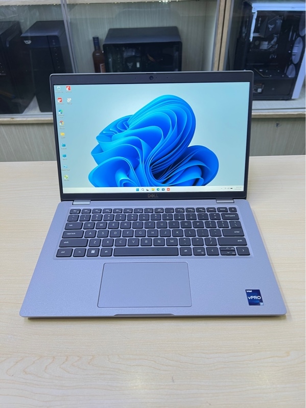 Dell Latitude 5431: Core i7-1270P / Ram 8G / Ssd 256G / Màn 14inch.