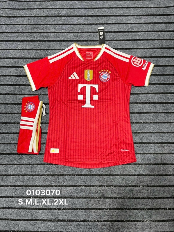 ຊຸດກິລາ BAYERN