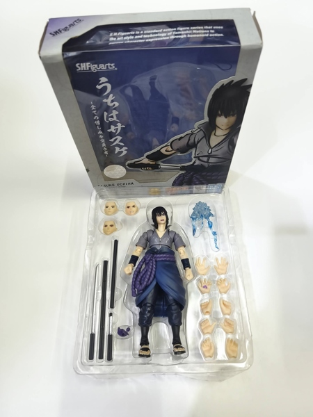 (2ND TRẦY Ở KIẾM VÀ CỔ, PHẦN VÁY ÁO BỊ CẮT, CÓ 1 BÀN TAY CUS THÊM DẤU ẤN) SHF UCHIHA SASUKE