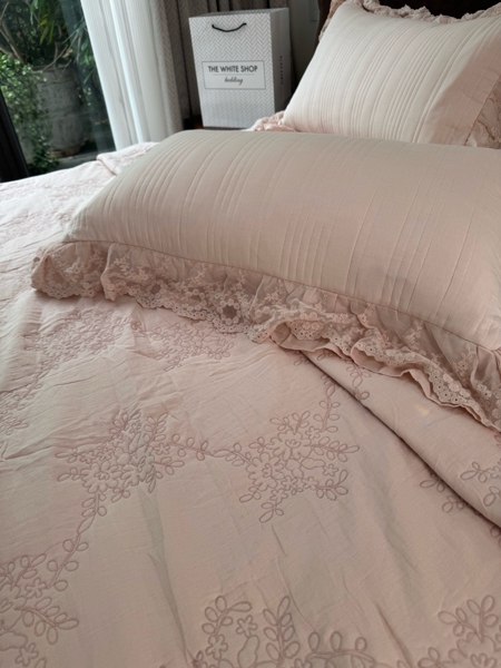 Bộ ga "Venus Hồng" | Cotton mềm - Chần full, chùm hoa nhỏ, viền bèo ren - LNY10.1