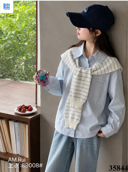 35844- Áo SM DT túi thêu MIUMIU xanh nhạt khăn choàng