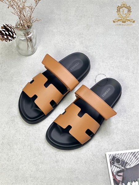 Sandal Hermes Chypre nâu trơn