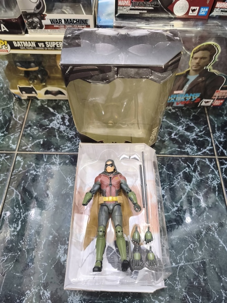 Mua bán (2ND THIẾU 1 TAY) DC COLLECTIBLES BATMAN ARKHAM KNIGHT ROBIN