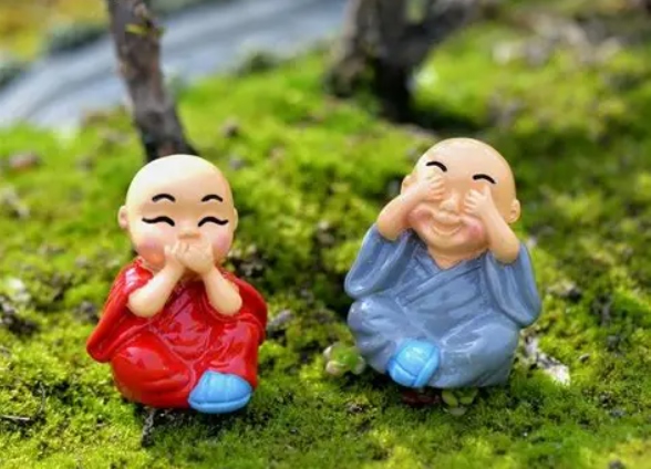 CHÚ TIỂU ÁO ĐỎ MINI