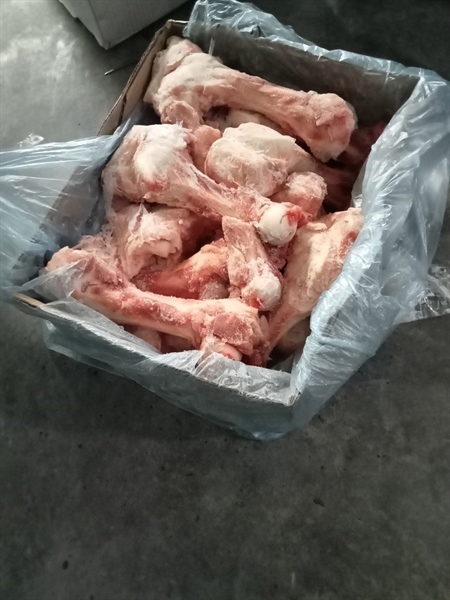 Xương ống heo sau Mika