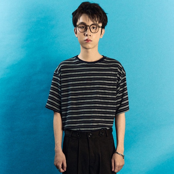 "STAVE LABEL" HORIZONTAL STRIPED TEE - DARK BLUE/GREY/LIGHT GREY