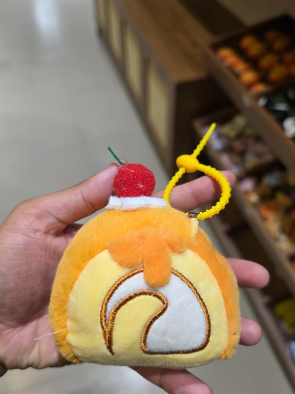 Móc khóa bánh lớn