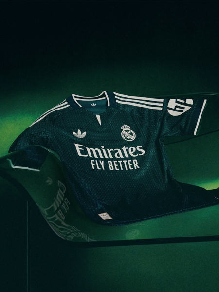 CLB Real Madrid sân khách 26/27 thirt kit