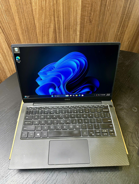 Dell XPS 13 7390 i7-10710U | 16G | 256G |13.3" |FHD