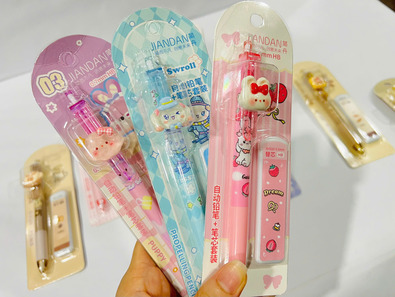 Vỉ bút chì kim +CHARM 3D, hộp ngòi chì